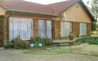 4.3 ha Farm in Lakeview