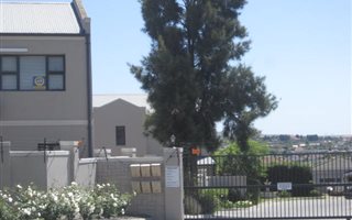3 Bedroom Townhouse in The Crest