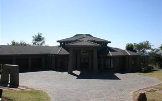 6 Bedroom House in Shandon Estate