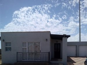 3 Bed House in Kwanonqaba