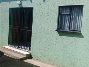 1 Bed Garden Cottage in Lenasia