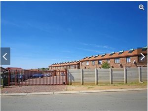 2 Bed Apartment in Olievenhoutbosch