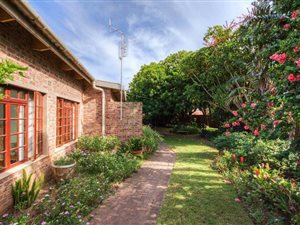 5 Bed House in Boesmansriviermond