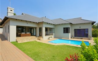 4 Bedroom House in Eagle Canyon Golf Estate