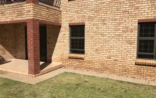 2 Bedroom Townhouse in Flamwood