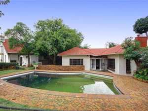 5 Bedroom House in Franklin Roosevelt Park