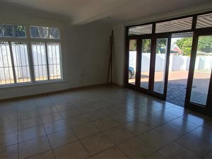 310 m² Office Space in Bulwer