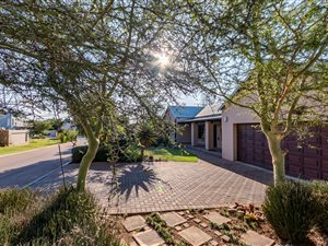 3 Bed House in The Meadows