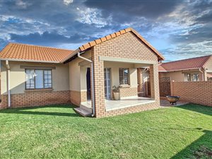 3 Bed Townhouse in Mooikloof Equestrian Estate