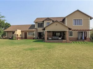 4 Bedroom House in Clifton Hill Estate