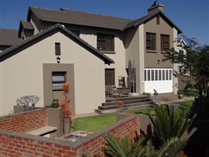 3 Bed House in Candlewoods Estate