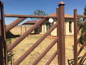 3 Bed House in Rosslyn