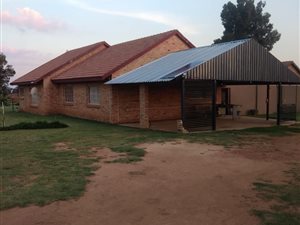 2.3 ha Farm in Hillside AH