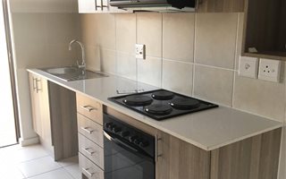 2 Bedroom Flat in Grassy Park