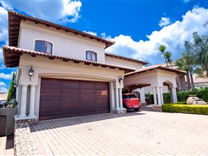 4 Bed House in Mooikloof Gardens