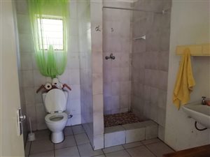 2 Bed Flat in Nigel Central