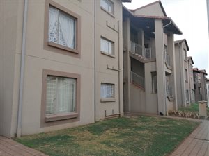 2 Bed Townhouse in Kleinfontein