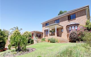 5 Bedroom House in Durbanville
