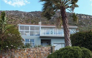 4 Bedroom House in Fish Hoek