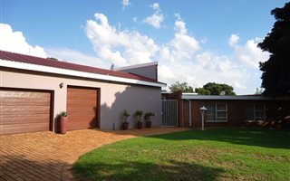 5 Bedroom House in Erasmusrand