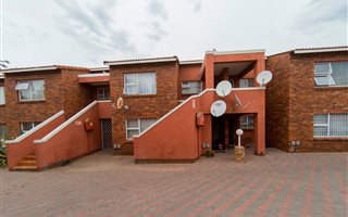 2 Bedroom Apartment in Winchester Hills