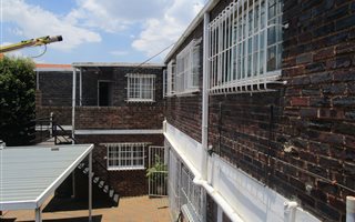 250 m² Commercial space in Turffontein
