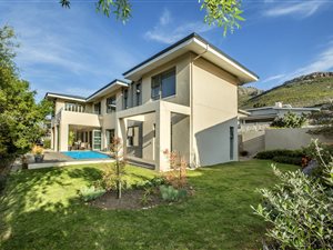 4 Bed House in Stonehurst Mountain Estate