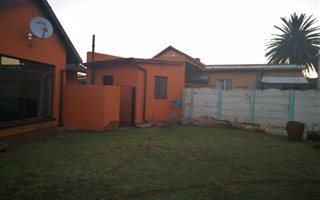 4 Bedroom House in Bonaero Park