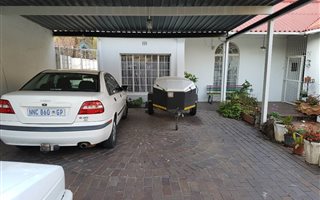2 Bedroom Apartment in Glenhazel