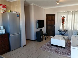 3 Bed Townhouse in Helderwyk