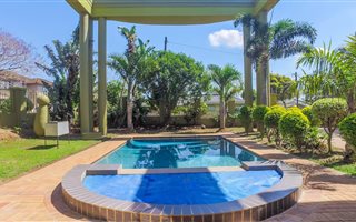 6 Bedroom House in Mt Edgecombe