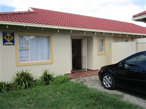 2 Bedroom Townhouse in Observation Hill