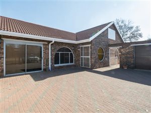 Commercial space in Vanderbijlpark CW2