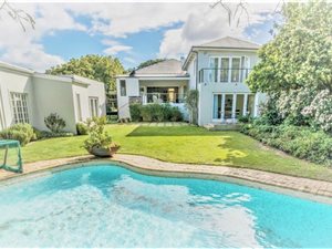 6 Bed House in Mill Park