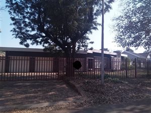 4 Bed House in Vanderbijlpark SE7