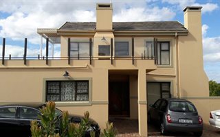 3 Bedroom House in Victoria Bay