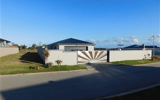 2 Bedroom House in Fountains Estate