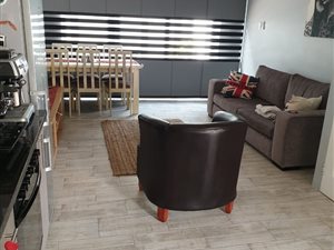 2 Bed Flat in Park Hill