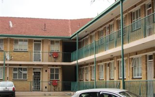 1 Bedroom Flat in Vanderbijlpark CW2