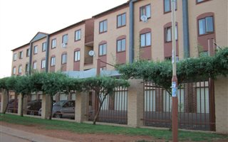 0.5 Bedroom Flat in Riviera