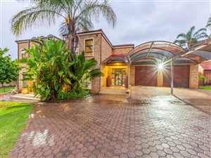 4 Bed House in Ruimsig