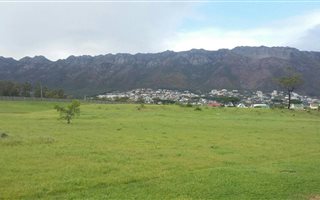416 m² Land available in Fairview Golf Estate