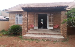 3 Bedroom House in Dorandia