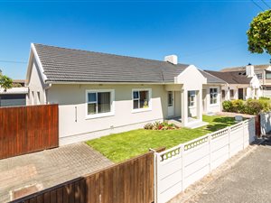 4 Bed House in Crawford