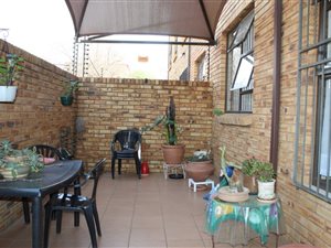 2 Bed Townhouse in Alberton