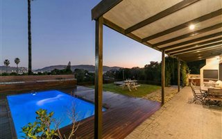 4 Bedroom House in Upper Old Place