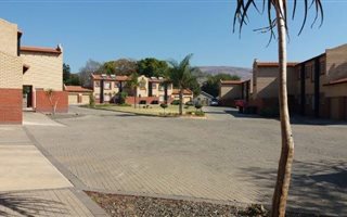 3 Bedroom Apartment in Protea Park