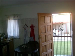 2 Bed Garden Cottage in Illiondale