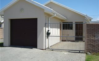 2 Bedroom House in Gonubie