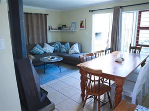 3 Bedroom House in Eikenbosch